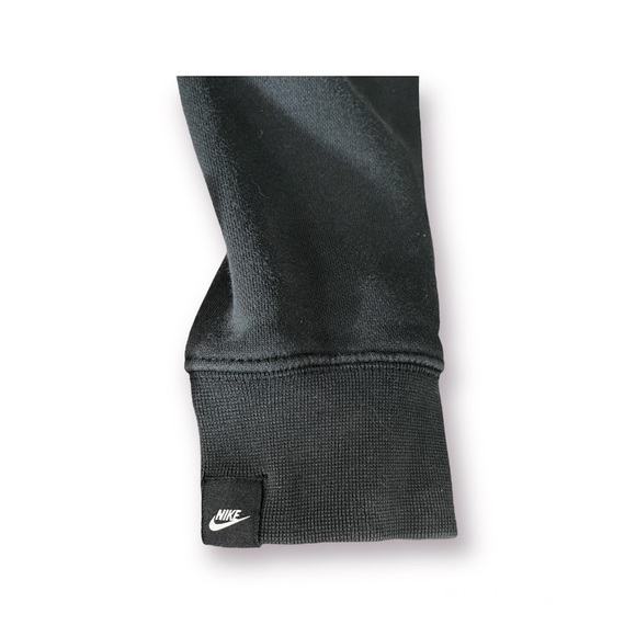 Black Just Do It Nike Men’s Hoodie With Nike Branded Sleeve & Front Pocket - Picture 4 of 5